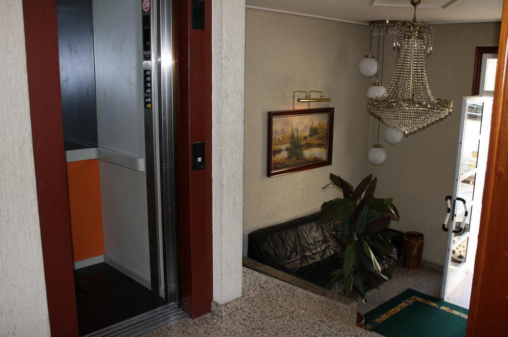 Hotel Cristaleiro ゴンドマール エクステリア 写真